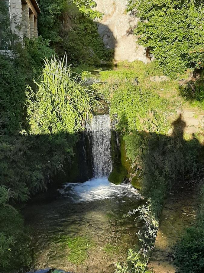 Le Logis Des Templiers Appartement Climatise Régusse Exterior foto