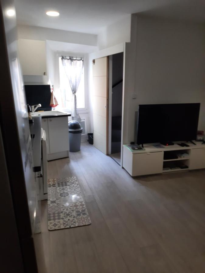 Le Logis Des Templiers Appartement Climatise Régusse Exterior foto